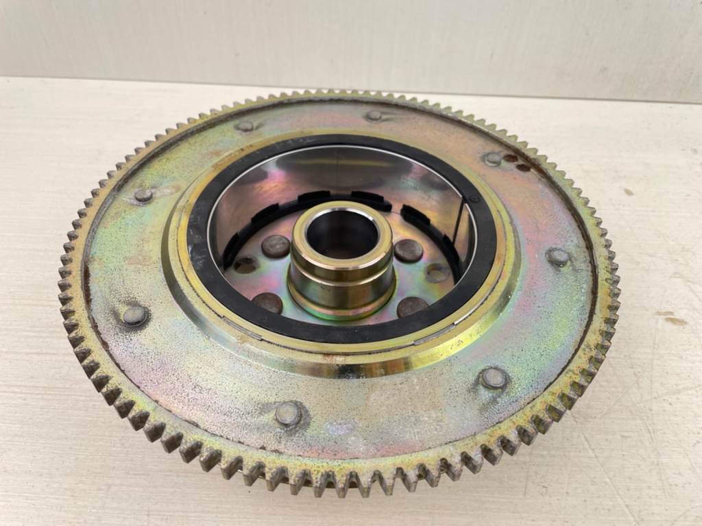 2000-2014 Yamaha 115HP 4 Stroke Outboard Rotor Flywheel 68V-81450-00-00