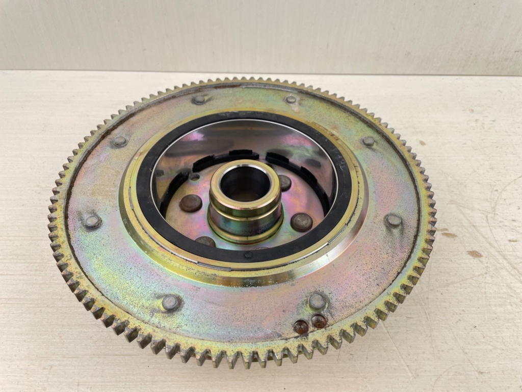 2000-2014 Yamaha 115HP 4 Stroke Outboard Rotor Flywheel 68V-81450-00-00