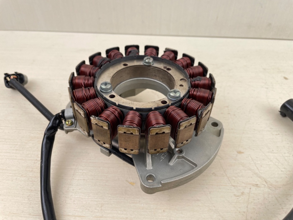 Yamaha 115HP 4 Stroke Outboard Stator Base Coil Pulser Assembly 68V-81460-00-00