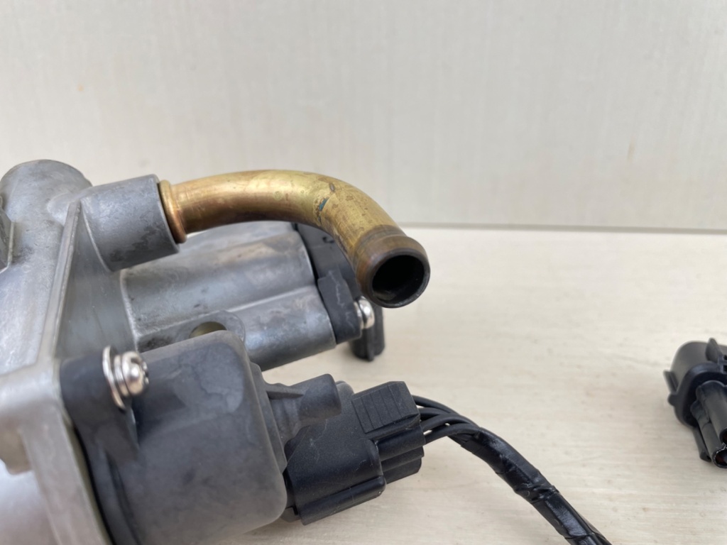 2003 Yamaha 115HP 4 Stroke Outboard Control Valve Assembly 68V-13105-00-00