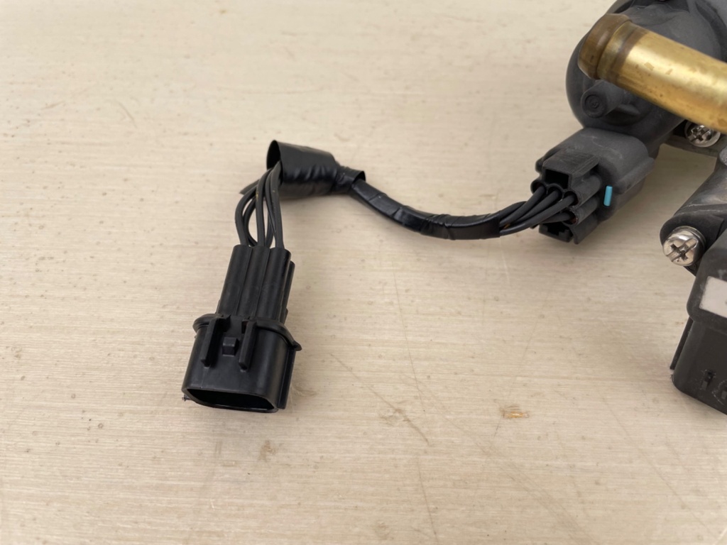 2003 Yamaha 115HP 4 Stroke Outboard Control Valve Assembly 68V-13105-00-00