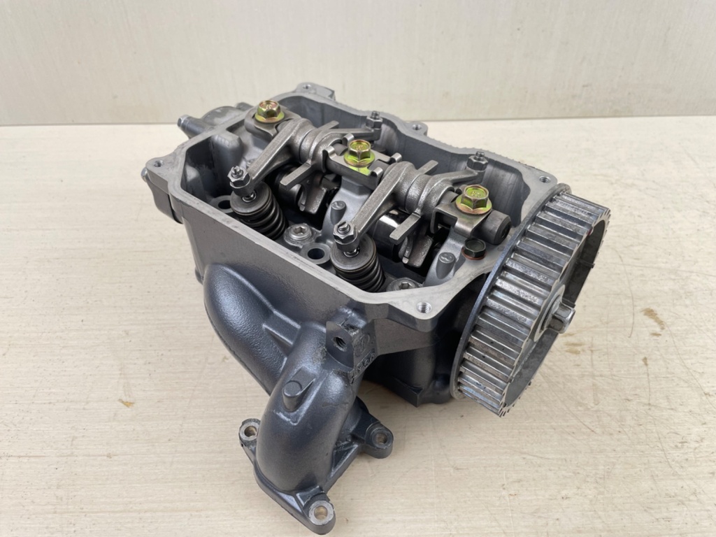 2000 Yamaha 25HP 4 Stroke Outboard Cylinder Head Assembly 65W-W009A-12-4D