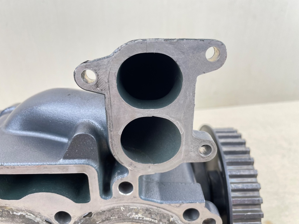 2000 Yamaha 25HP 4 Stroke Outboard Cylinder Head Assembly 65W-W009A-12-4D