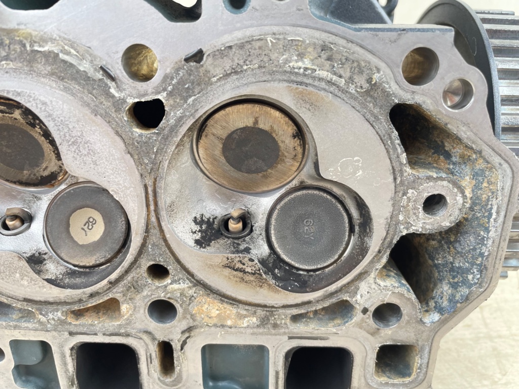 2000 Yamaha 25HP 4 Stroke Outboard Cylinder Head Assembly 65W-W009A-12-4D