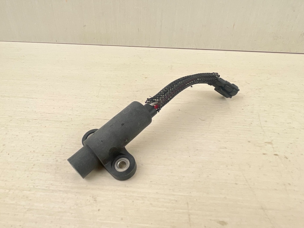 2000 Yamaha 40HP 4 Stroke Outboard Coil Pulser Assembly 65W-85580-00-00