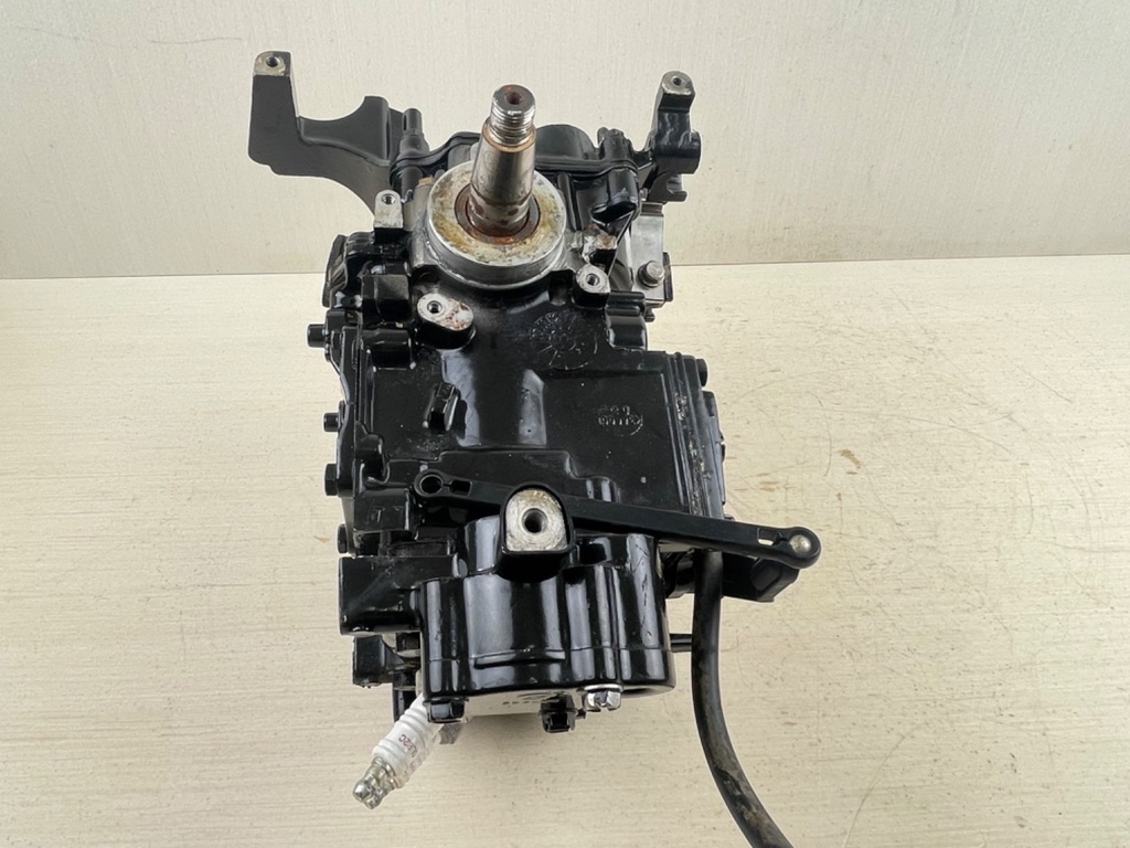 1998 Johnson 9.9 15 HP 2 Stroke Outboard Powerhead Crankcase Assembly