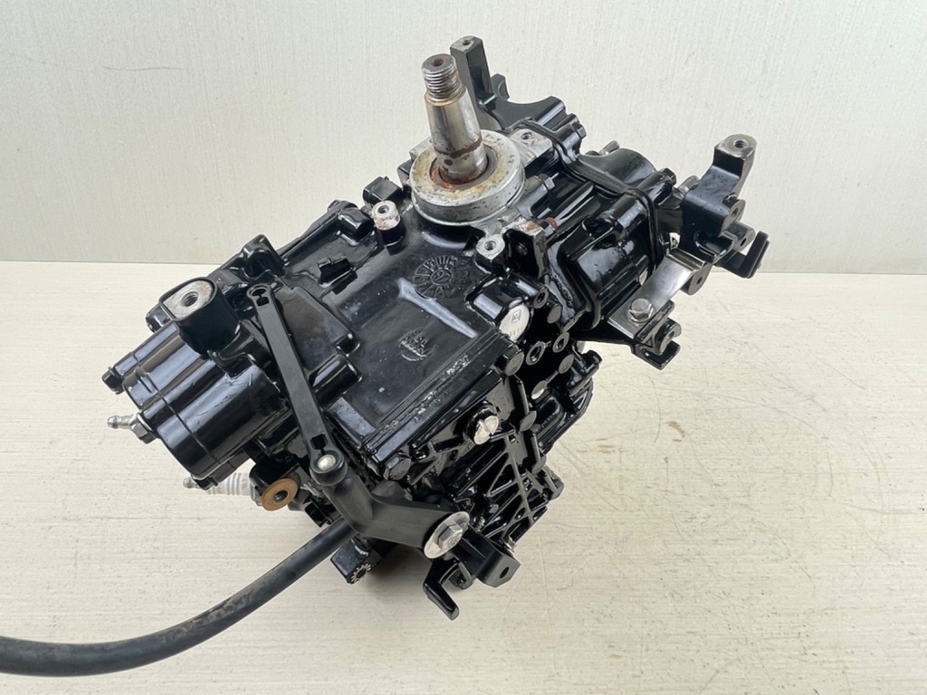 1998 Johnson 9.9 15 HP 2 Stroke Outboard Powerhead Crankcase Assembly