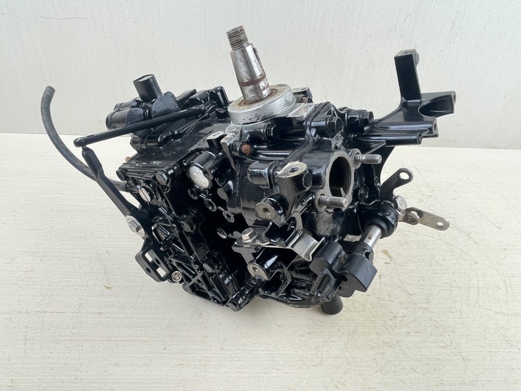 1998 Johnson 9.9 15 HP 2 Stroke Outboard Powerhead Crankcase Assembly
