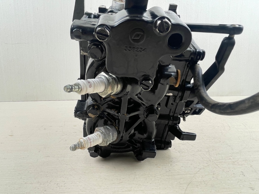 1998 Johnson 9.9 15 HP 2 Stroke Outboard Powerhead Crankcase Assembly