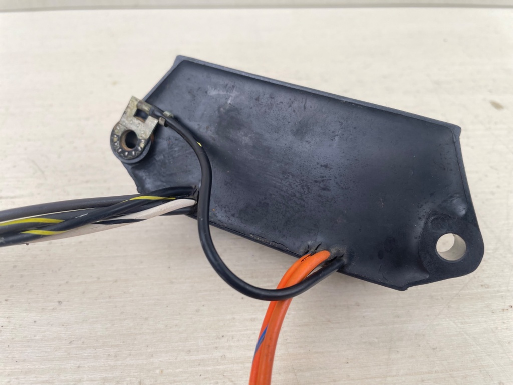 1993-2007 Johnson Evinrude 9.9 15 HP Outboard Powerpack 0586798