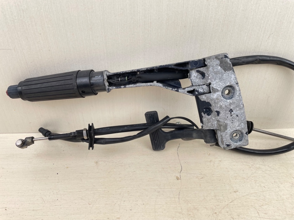 1990 Evinrude Johnson 30HP 2 Stroke Outboard Tiller Handle Setup 0434094