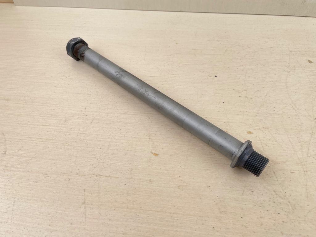 Yamaha 90HP 2 Stroke Outboard Tilt Tube Assembly Clamp Bracket Bolt 688-43131-03-00