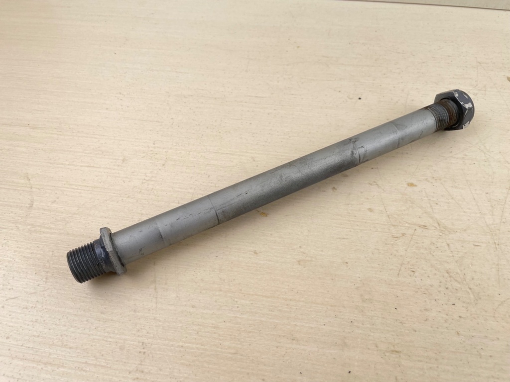 Yamaha 90HP 2 Stroke Outboard Tilt Tube Assembly Clamp Bracket Bolt 688-43131-03-00