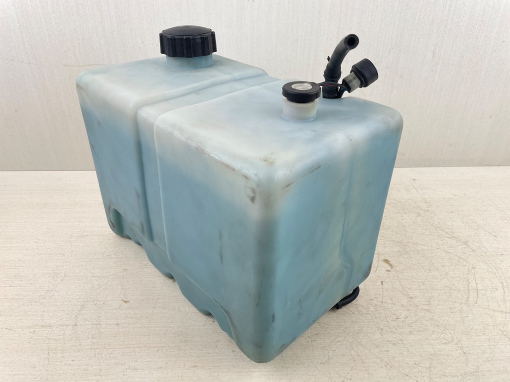 Yamaha Outboard 2 Stroke Remote Sub Oil Tank With Pump & Sensor 10.5L