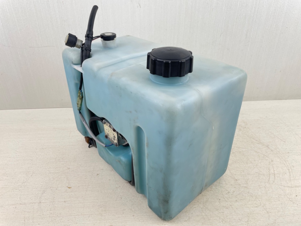 Yamaha Outboard 2 Stroke Remote Sub Oil Tank With Pump & Sensor 10.5L