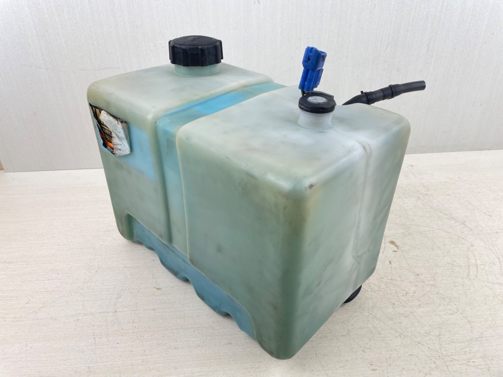 Yamaha Outboard 2 Stroke 10.5L Remote Sub Oil Tank With Pump & Sensor