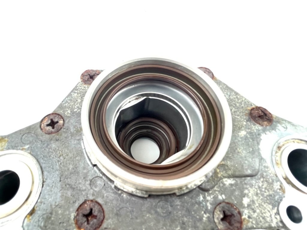 2006 Yamaha 150 HP 4 Stroke Outboard Oil Pump 63P-13300-00-00 OEM