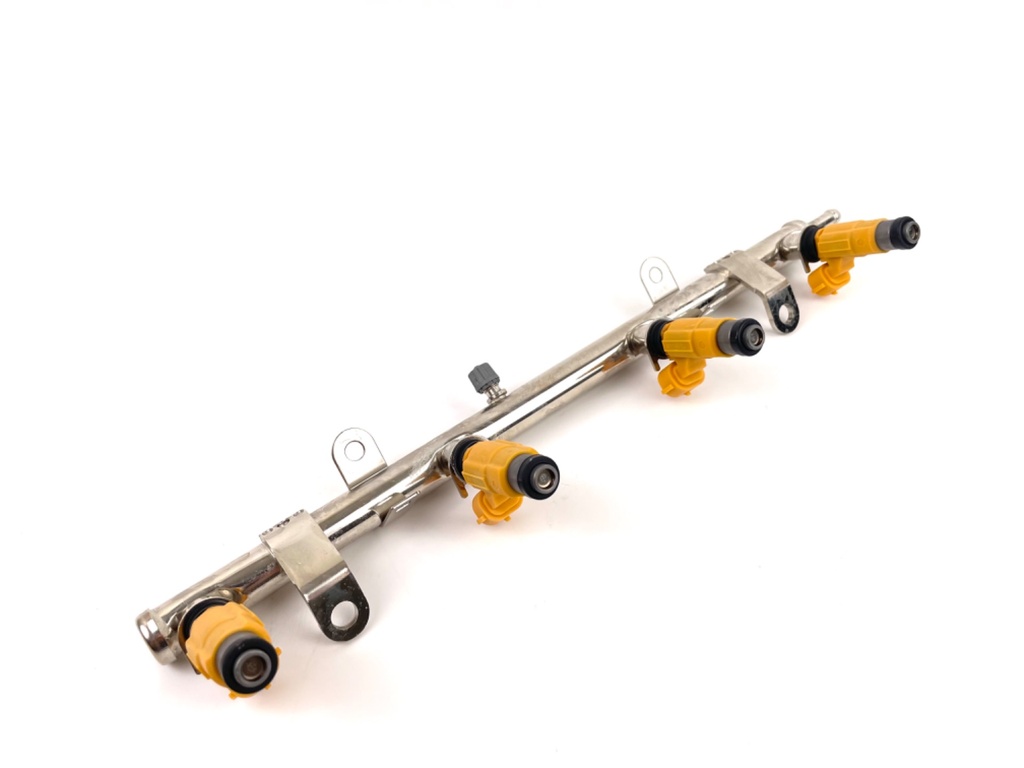 06-14 Yamaha 150HP 4 Stroke Outboard Delivery Pipe & Injectors 63P-13160-00-00