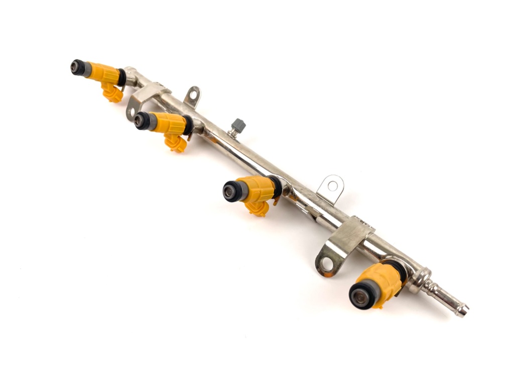 06-14 Yamaha 150HP 4 Stroke Outboard Delivery Pipe & Injectors 63P-13160-00-00