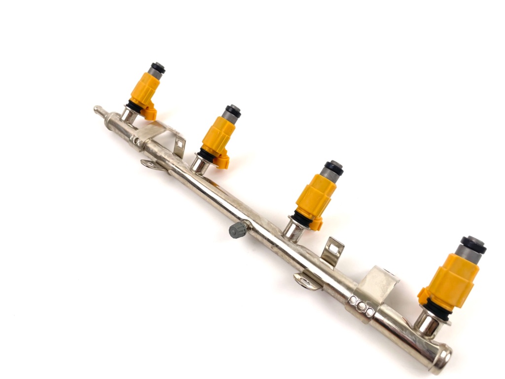 06-14 Yamaha 150HP 4 Stroke Outboard Delivery Pipe & Injectors 63P-13160-00-00