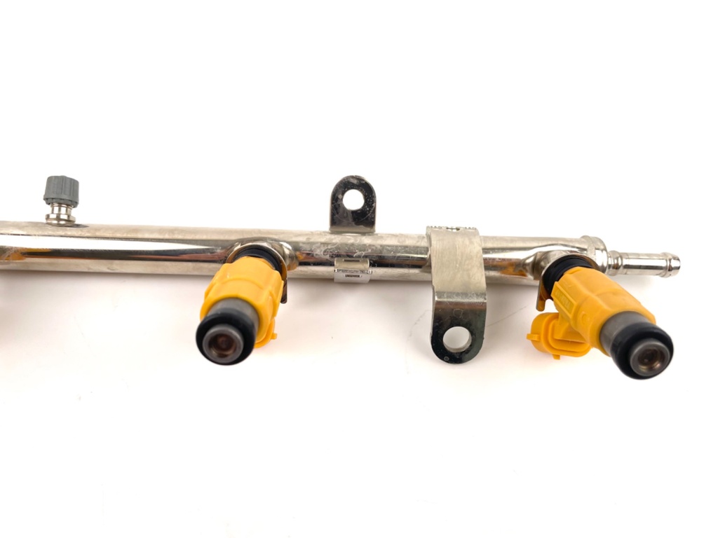 06-14 Yamaha 150HP 4 Stroke Outboard Delivery Pipe & Injectors 63P-13160-00-00