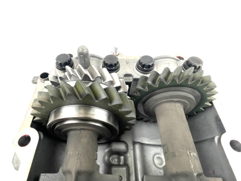 2006 Yamaha 150 HP 4 Stroke Outboard Balancer Assembly 63P-11500-02-00 OEM