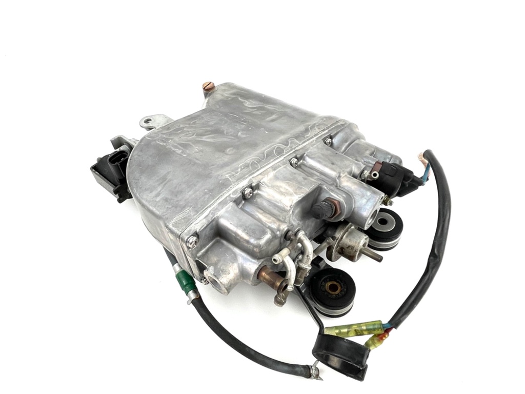 2003 Yamaha 200 HP HPDI 2 Stroke VST Float Chamber Assembly 68F-14182-01-00 OEM