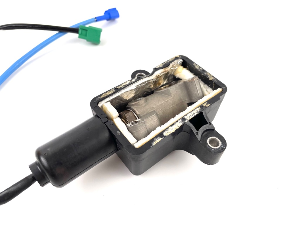 2001 + Yamaha 150 175 200 HP 2 Stroke Outboard O2 Oxygen Sensor 68F-8592A-00-00