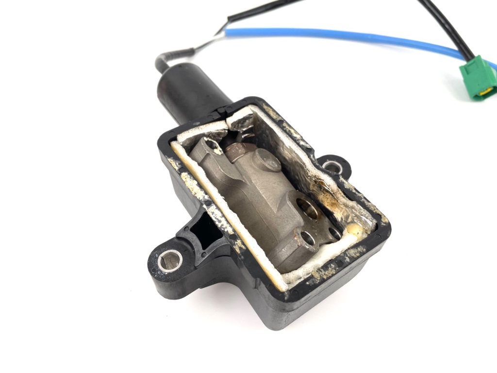 2001 + Yamaha 150 175 200 HP 2 Stroke Outboard O2 Oxygen Sensor 68F-8592A-00-00