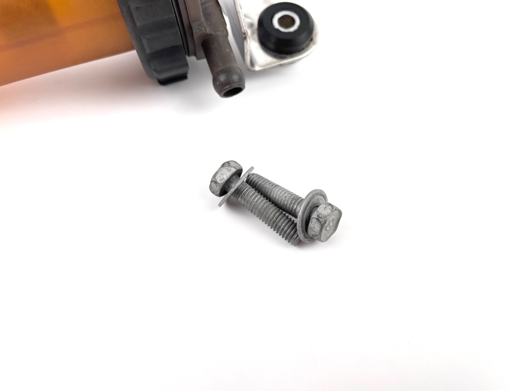 2003 Yamaha 200 HP 2 Stroke Outboard Fuel Filter Assembly 68F-24560-00-00 OEM