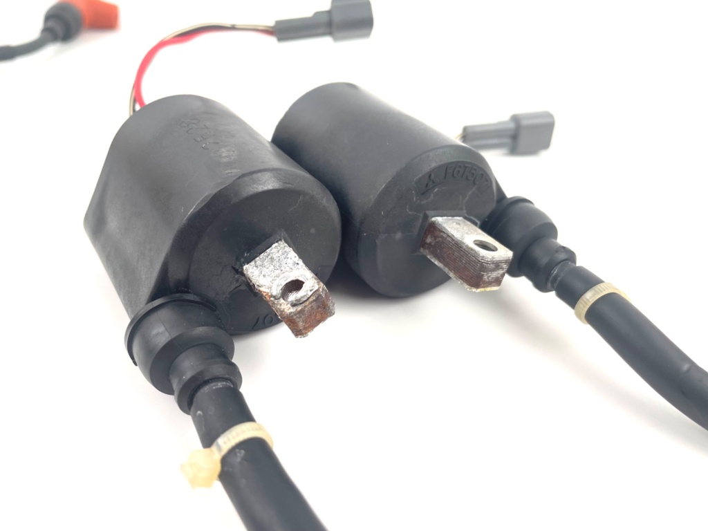 2002 Yamaha 175HP 2 Stroke HPDI Outboard Ignition Coil Assembly Set 68F-82310-11-00