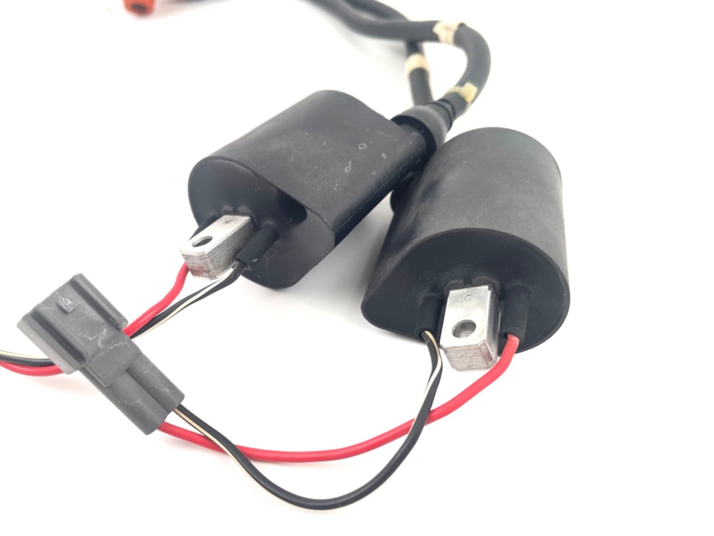 2002 Yamaha 175HP 2 Stroke HPDI Outboard Ignition Coil Assembly Set 68F-82310-11-00