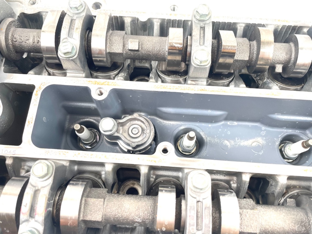 04-07 Yamaha 150HP 4 Stroke Outboard Cylinder Head Complete 63P-W009A-02-9S