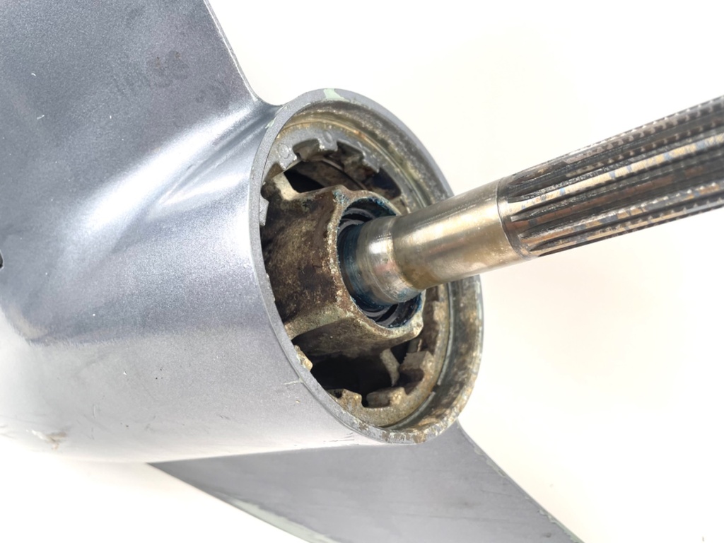 Yamaha 150 175 200 HP 2 Stroke Outboard 25" XL Lower Unit Gear Case Counter