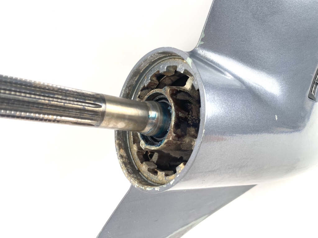 Yamaha 150 175 200 HP 2 Stroke Outboard 25" XL Lower Unit Gear Case Counter