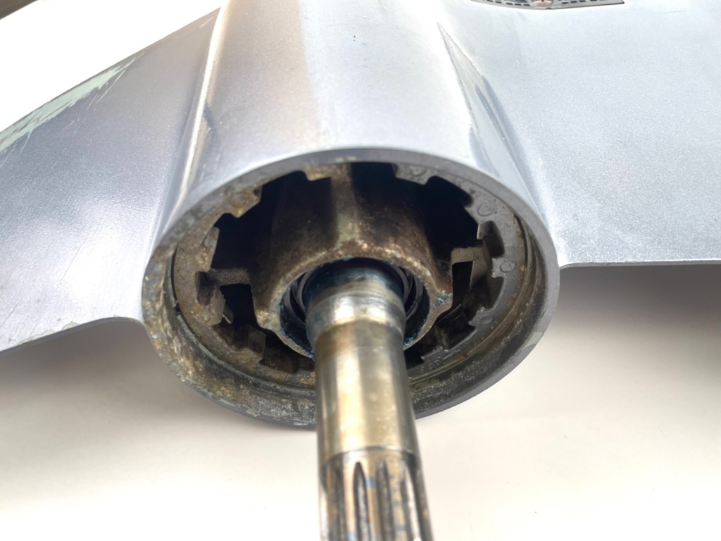 Yamaha 150 175 200 HP 2 Stroke Outboard 25" XL Lower Unit Gear Case Counter