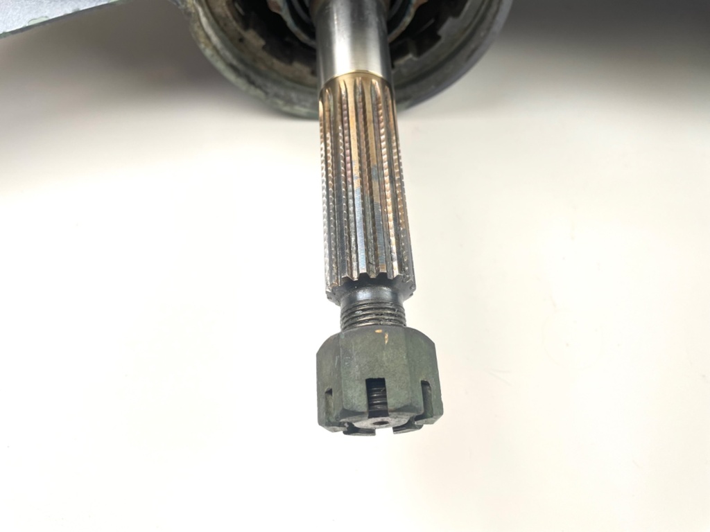 1996-2005 Yamaha 150 175 200 HP 2 Stroke 25" XL Lower Unit Gear Case 64E-45300-24-8D