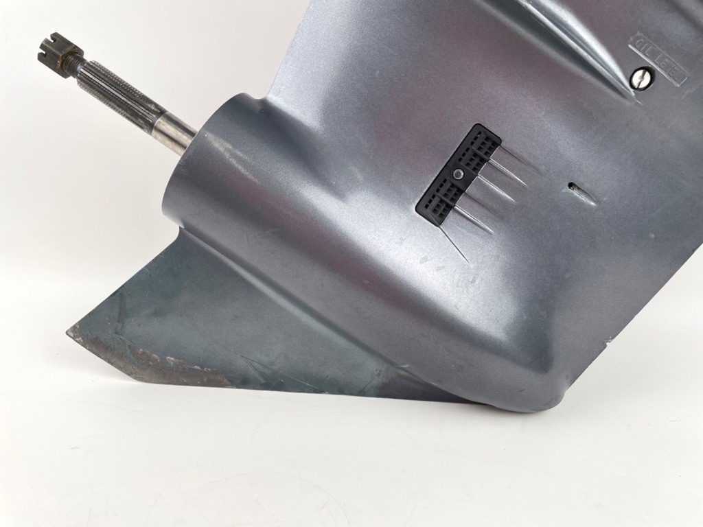 2004 + Yamaha 150HP 4 Stroke 25" Shaft Lower Unit Gear Case 63P-45300-17-8D RH