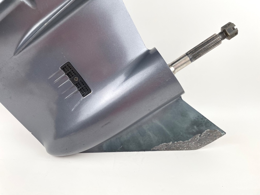 2004 + Yamaha 150HP 4 Stroke 25" Shaft Lower Unit Gear Case 63P-45300-17-8D RH