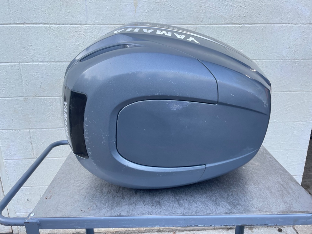 2003 Yamaha 200 HP HPDI Outboard Top Cowling Cover Hood Lid 68F-42610-50-4D