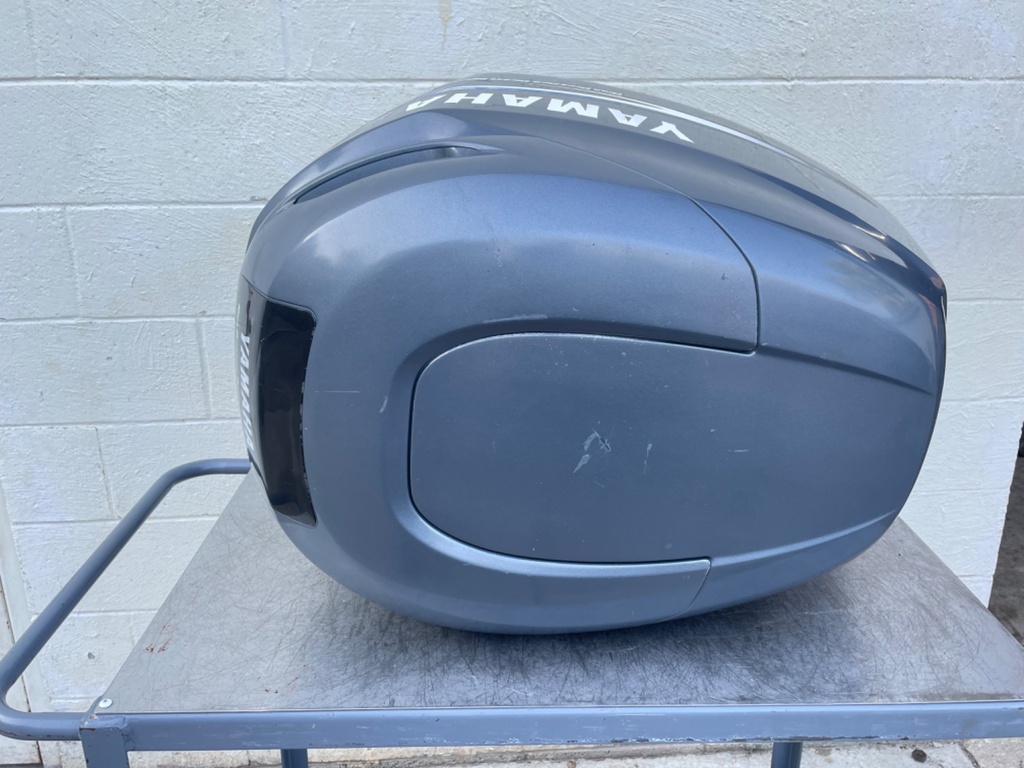 Yamaha 200 HP HPDI Outboard Top Cowling Cover Hood Lid 68F-42610-50-4D 2003