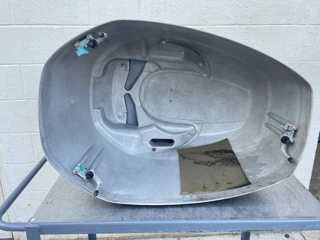 Yamaha 200 HP HPDI Outboard Top Cowling Cover Hood Lid 68F-42610-50-4D 2003