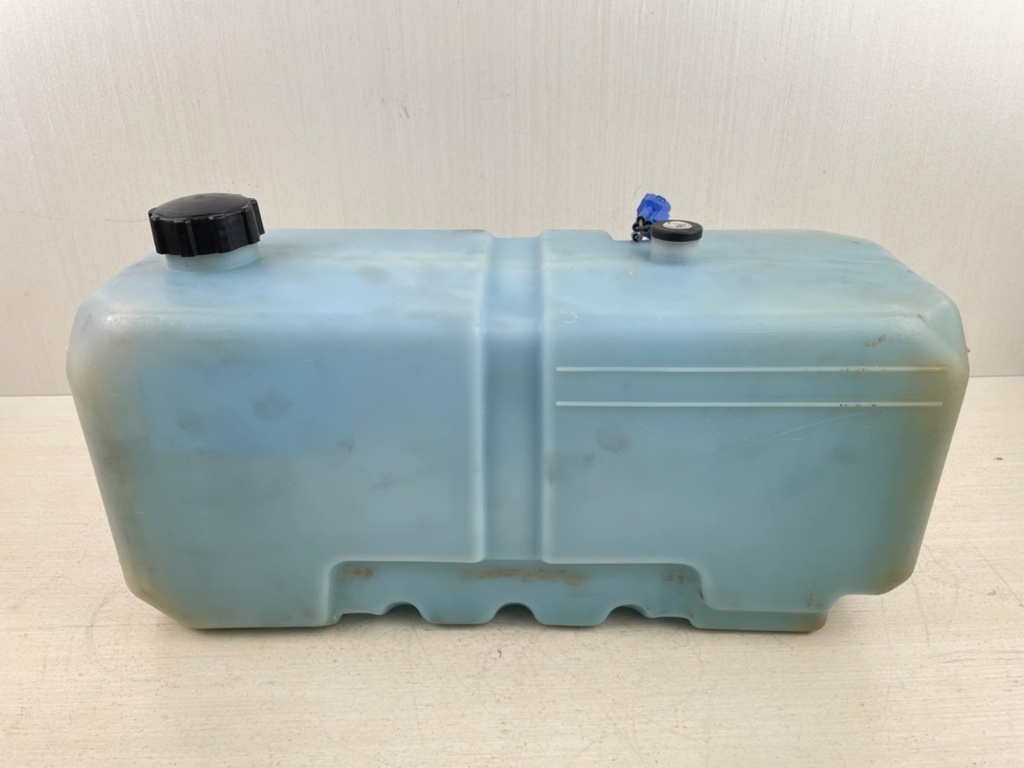 Yamaha Outboard 2 Stroke 5 Gallon Oil Tank Reservoir & Pump 6E5-21733-30-00