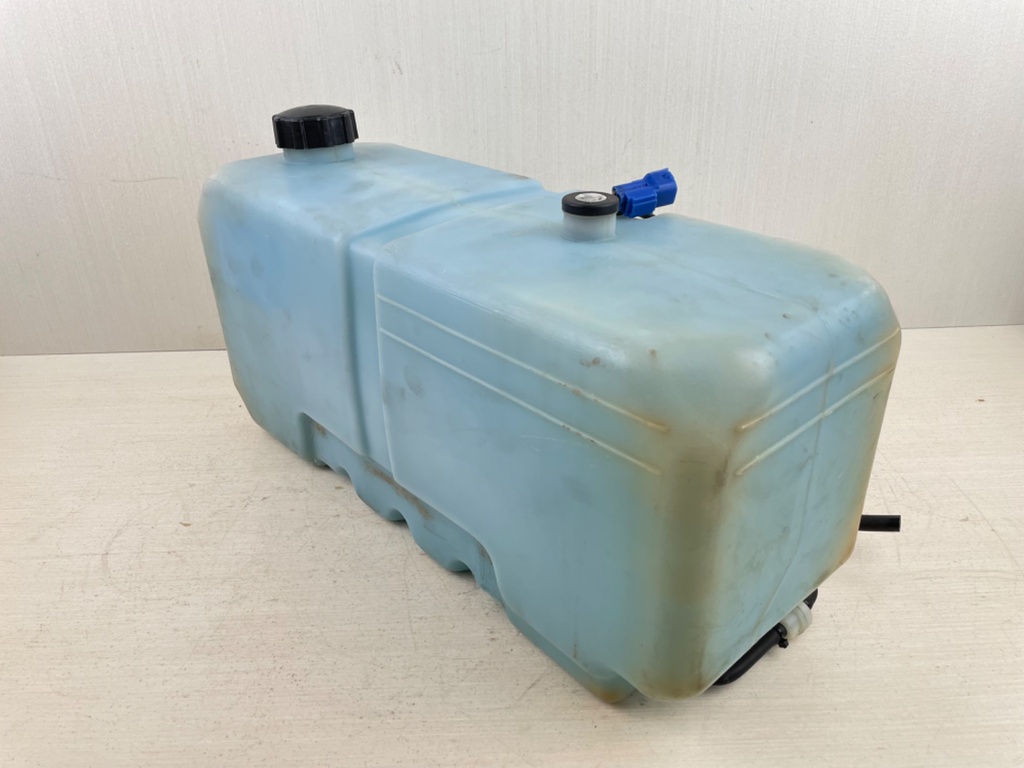 Yamaha Outboard 2 Stroke 5 Gallon Oil Tank Reservoir & Pump 6E5-21733-30-00