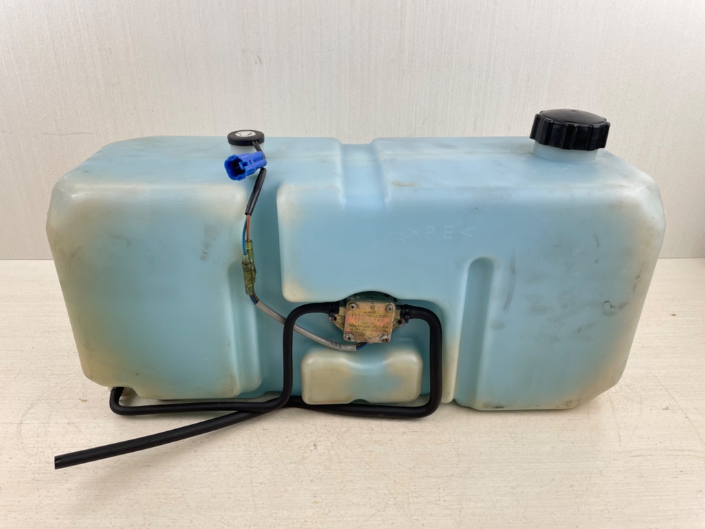Yamaha Outboard 2 Stroke 5 Gallon Oil Tank Reservoir & Pump 6E5-21733-30-00