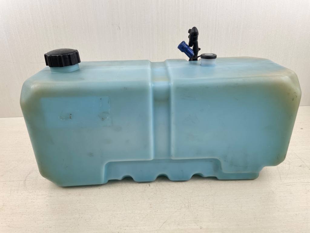 Yamaha Outboard 2 Stroke 5 Gallon Oil Tank Reservoir & Pump 18L 6E5-21733-30-00