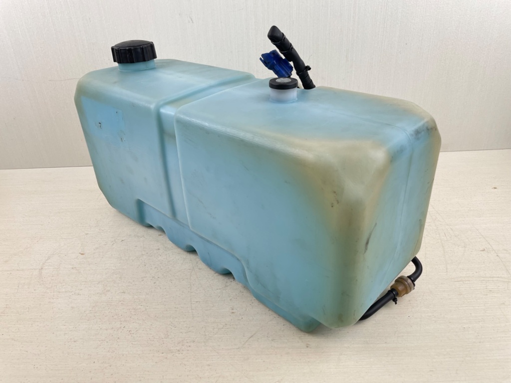 Yamaha Outboard 2 Stroke 5 Gallon Oil Tank Reservoir & Pump 18L 6E5-21733-30-00