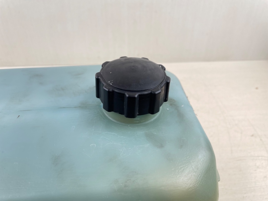 Yamaha Outboard 2 Stroke 18L Tank Reservoir & Pump 6E5-21733-30-00