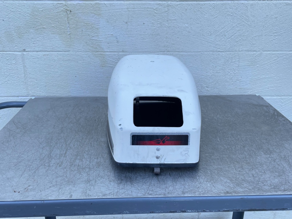 1990 Johnson Evinrude 30 HP 2 Stroke Outboard Top Cover Cowling 0283614