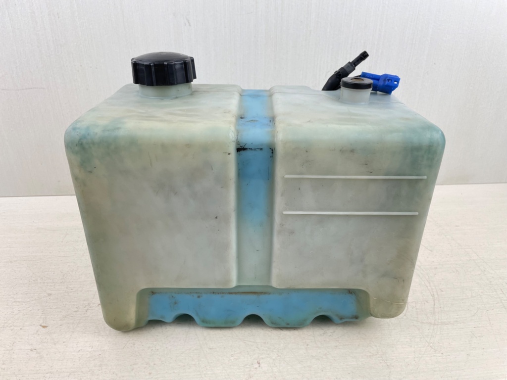 Yamaha Outboard 2 Stroke Remote Oil Tank & Pump With Sensor 2.8 Gallons